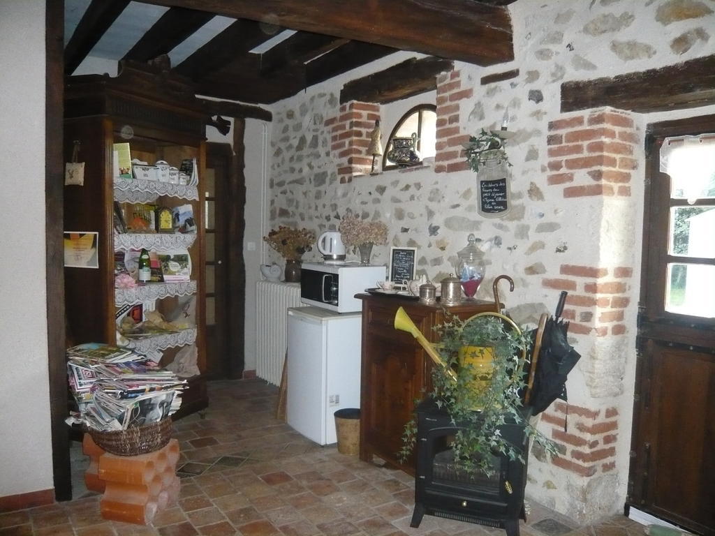 La Petite Ferme Bed & Breakfast Vouzeron Exterior photo